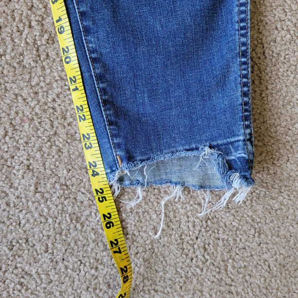 Madewell Curvy High Rise Skinny Distressed Jean Drop Step Hem Edition . Size 34P - Picture 10 of 11